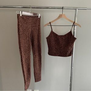 Leggings and crop tank yoga set